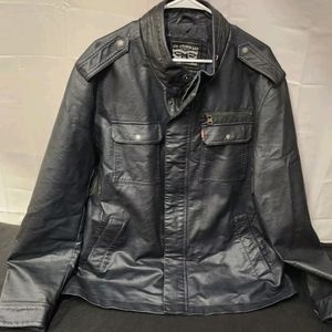 Men's Levi's Medium Faux Leather Aviator Bomber Jacket.